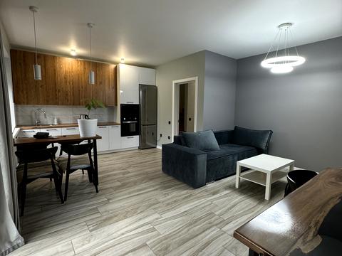 будинок за адресою Юності