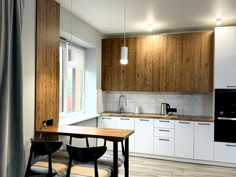 будинок за адресою Юності