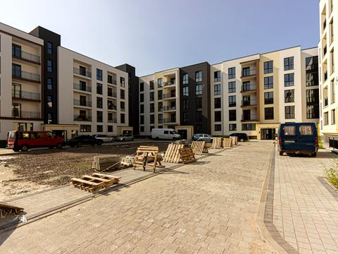 квартира по адресу Героїв Крут ул., 1