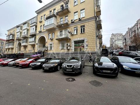 комерційна за адресою Лютеранська вул., 3