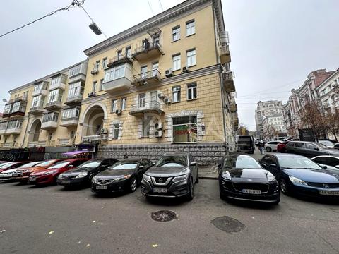 комерційна за адресою Лютеранська вул., 3