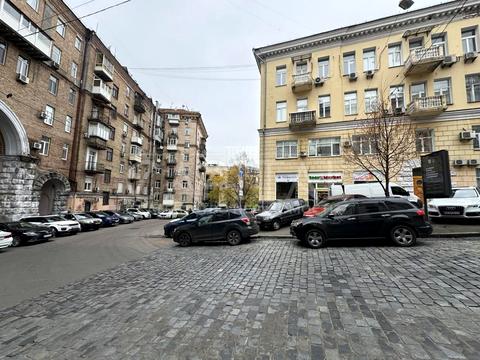 комерційна за адресою Лютеранська вул., 3