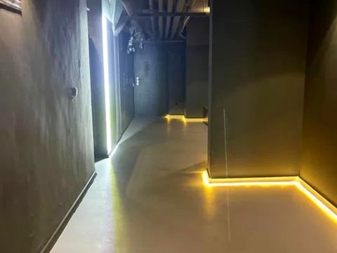 комерційна за адресою Ділова вул. (Димитрова), 2-Б