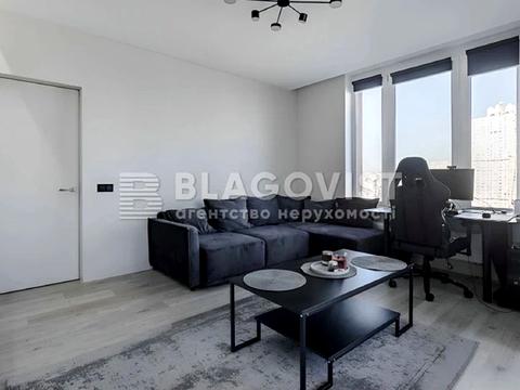 квартира за адресою Дніпровська набережна вул., 18-А