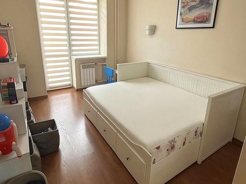 квартира за адресою Льва Ландау просп. (50-річчя СРСР), 16