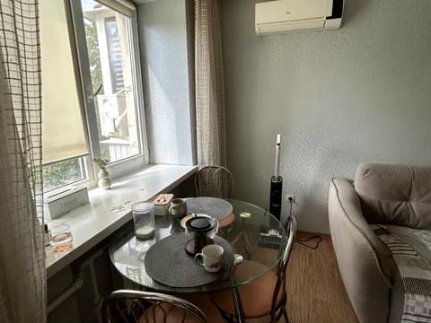 квартира за адресою Льва Ландау просп. (50-річчя СРСР), 16