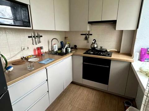 квартира за адресою Льва Ландау просп. (50-річчя СРСР), 16