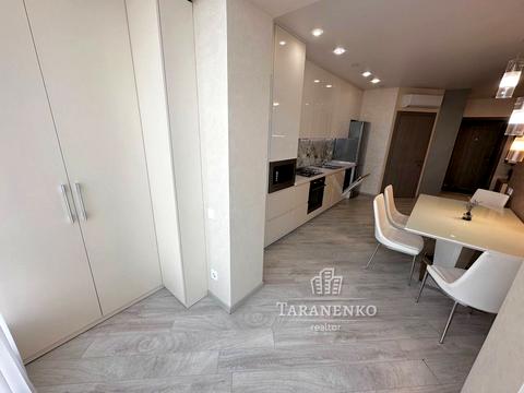 квартира по адресу Левка Лукʼяненка ул. (Василия Жуковского), 18