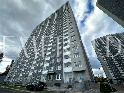 квартира за адресою Сім'ї Кульженків вул. (Петра Дегтяренка), 21