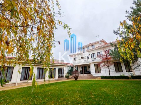 будинок за адресою с. Козин, Лугова