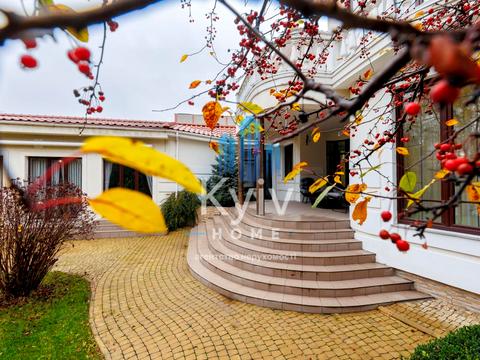 будинок за адресою Лугова