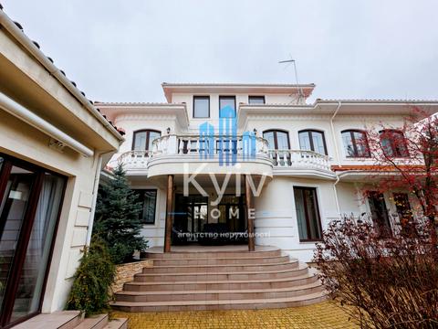 будинок за адресою с. Козин, Лугова