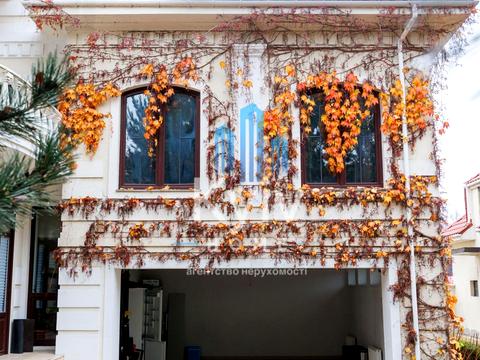 будинок за адресою с. Козин, Лугова