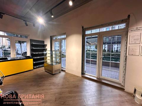 комерційна за адресою Михайла Максимовича вул. (Онуфрія Трутенка), 26-В