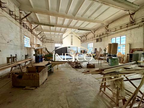 комерційна за адресою Автомобільна дорога, 10