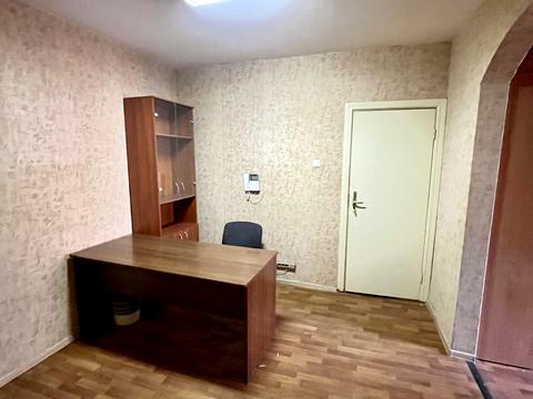 комерційна за адресою Тетянинська вул. (Леваневського), 7