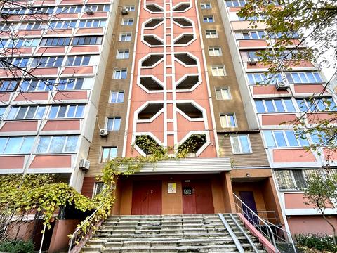 комерційна за адресою Тетянинська вул. (Леваневського), 7