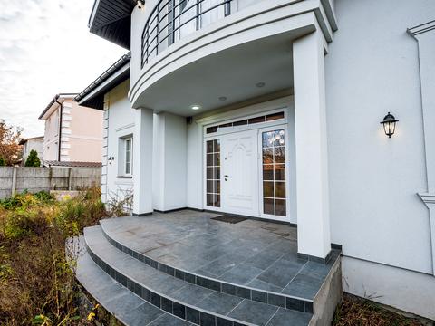 будинок за адресою Грушевського, 11