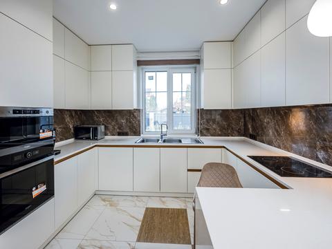 будинок за адресою Грушевського, 11