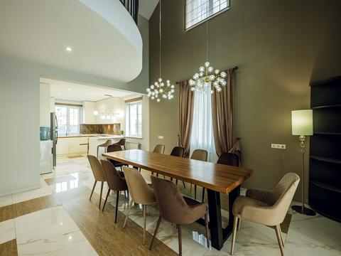 будинок за адресою Грушевського, 11