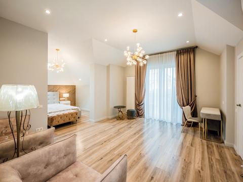 будинок за адресою Грушевського, 11