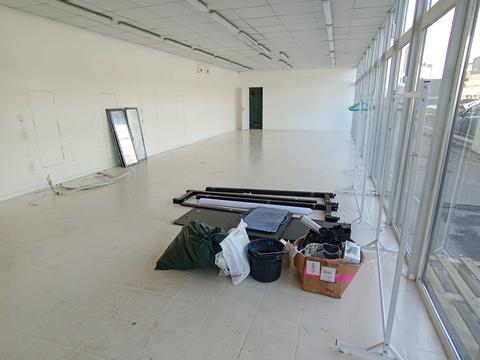 комерційна за адресою Гетьмана Павла Полуботка вул. (Попудренка), 30