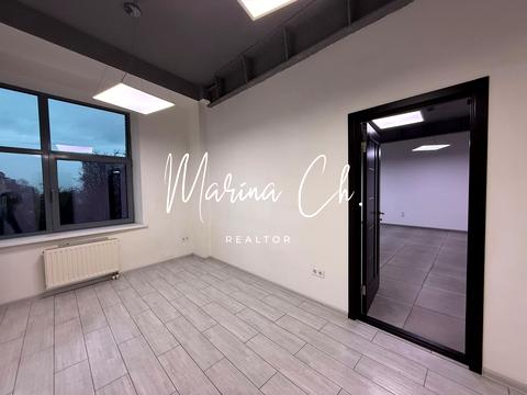 комерційна за адресою Дмитра Яворницького просп. (Карла Маркса), 5