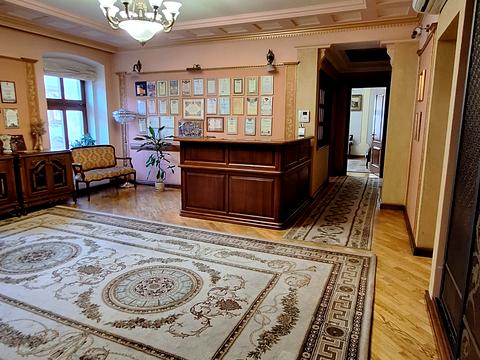 коммерческая по адресу Братьев Рогатинцев ул., 18