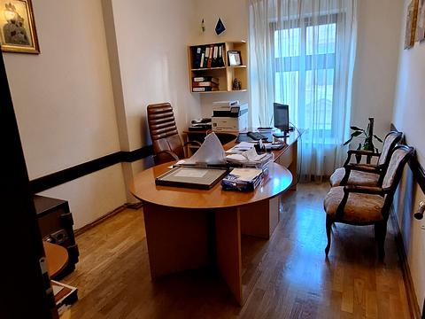 комерційна за адресою Львів, Братів Рогатинців вул., 18