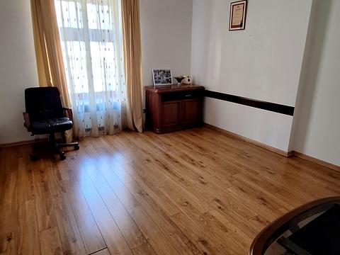 комерційна за адресою Львів, Братів Рогатинців вул., 18