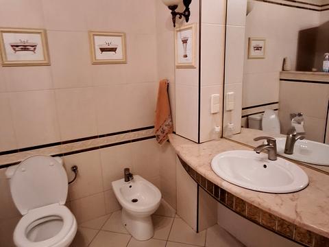 комерційна за адресою Львів, Братів Рогатинців вул., 18