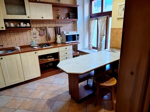 комерційна за адресою Львів, Братів Рогатинців вул., 18