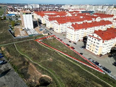 участок по адресу Героев Небесной Сотни просп.