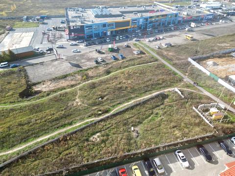 участок по адресу Героев Небесной Сотни просп.