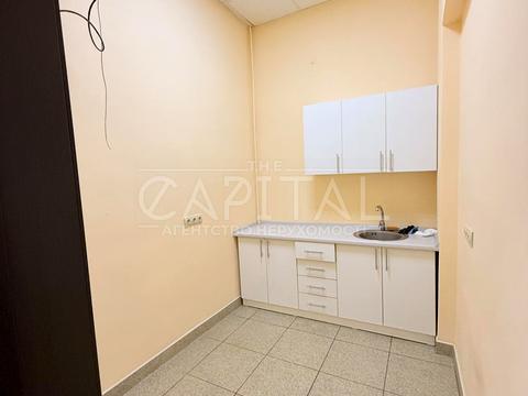 комерційна за адресою Хрещатик вул., 10