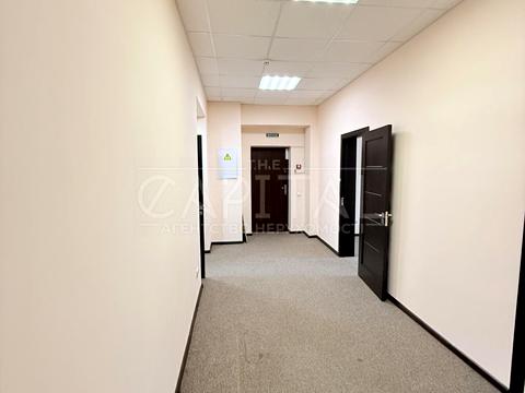 комерційна за адресою Хрещатик вул., 10