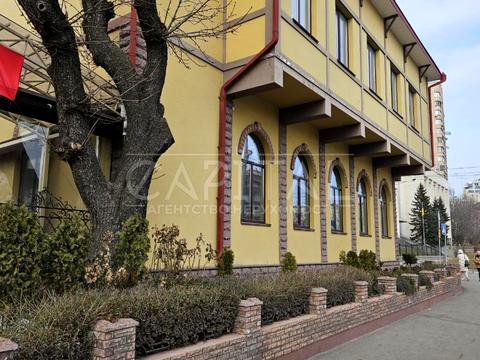 комерційна за адресою Генерала Алмазова вул. (Кутузова), 12