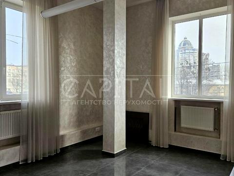 комерційна за адресою Генерала Алмазова вул. (Кутузова), 12