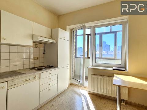 комерційна за адресою Велика Васильківська вул. (Червоноармійська), 9-2