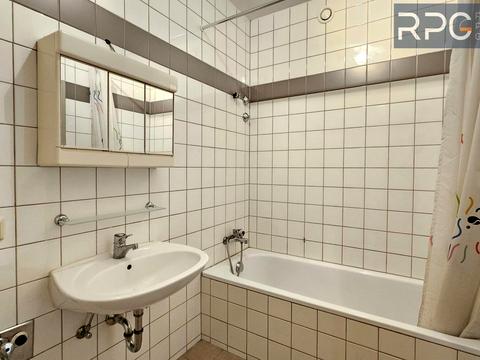 комерційна за адресою Велика Васильківська вул. (Червоноармійська), 9-2