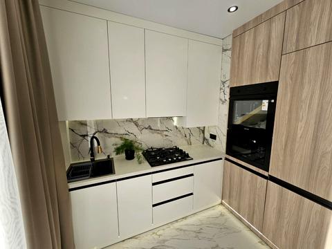 квартира по адресу 24 Августа ул., 14