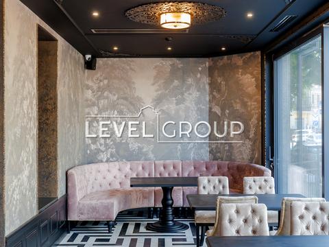 комерційна за адресою Набережно-Хрещатицька вул., 17/18