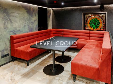 комерційна за адресою Набережно-Хрещатицька вул., 17/18