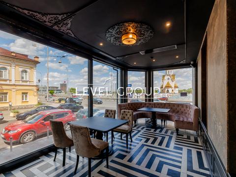 комерційна за адресою Набережно-Хрещатицька вул., 17/18