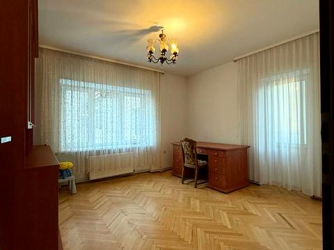 квартира за адресою Григора Крука вул., 4