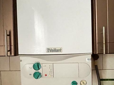 квартира за адресою Тролейбусна вул., 28