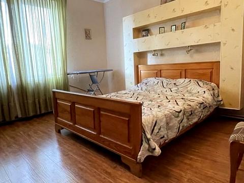 квартира за адресою Тролейбусна вул., 28