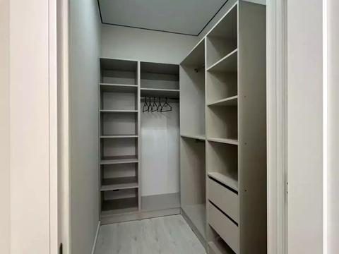 квартира по адресу Краснова ул., 3