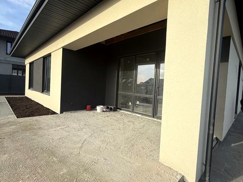 будинок за адресою с. Нове, Садова вул.