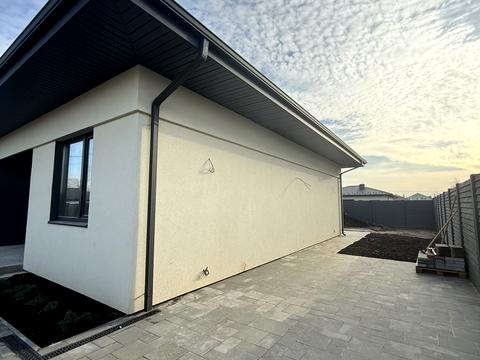 будинок за адресою с. Нове, Садова вул.